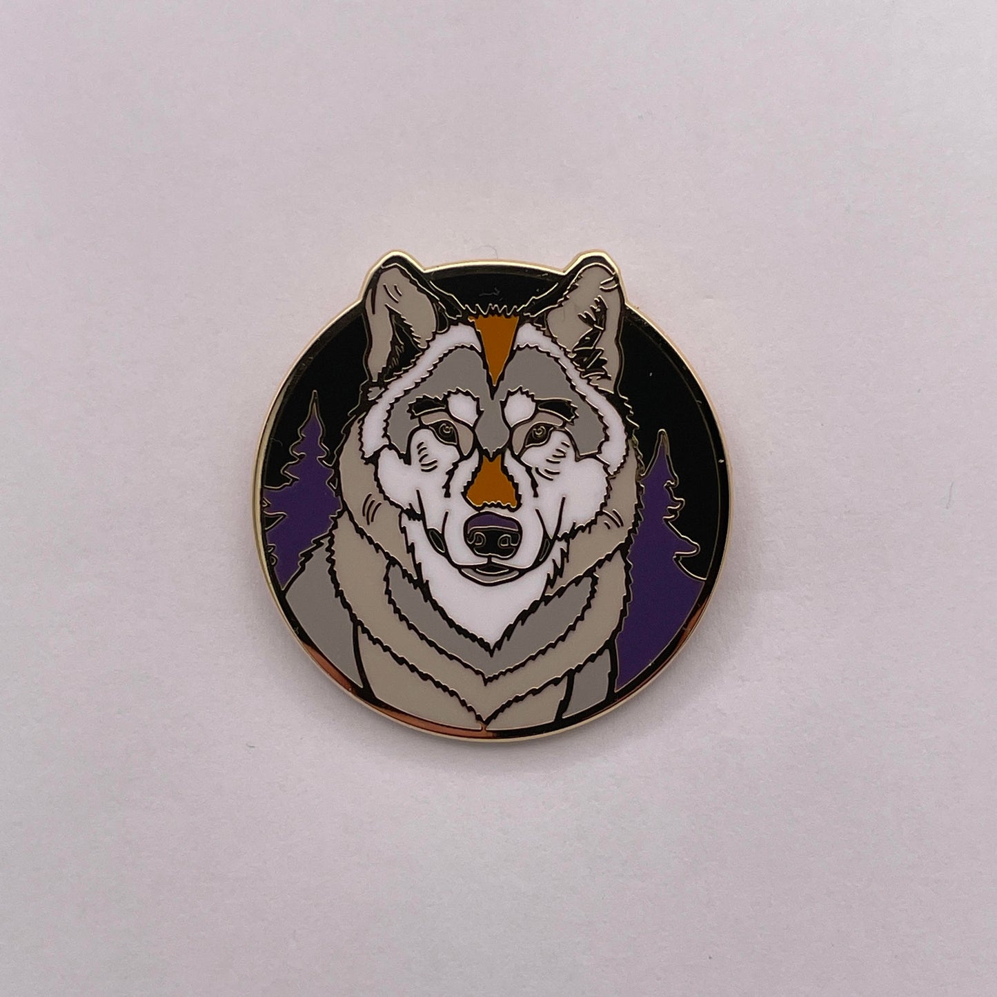 Wolf Pin